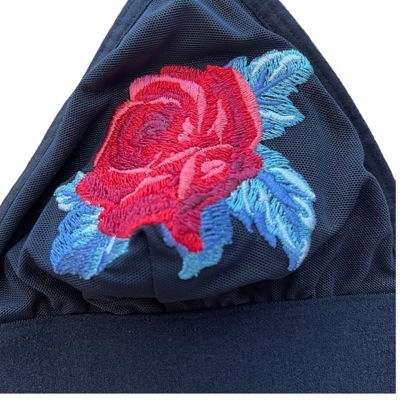 Pink by Victoria’s Secret Lace Triangle Bralette with Embroidered Roses on Black - Picture 6 of 16